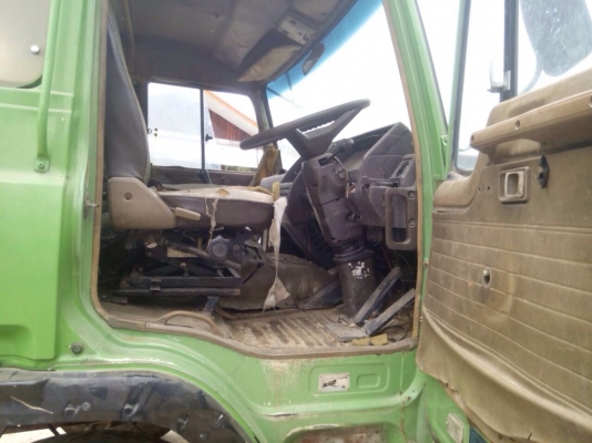 รถบรรทุกตามรูปไม่มีเครื่อง สภาพตามรูปเอกสารเล่มทะเบียน