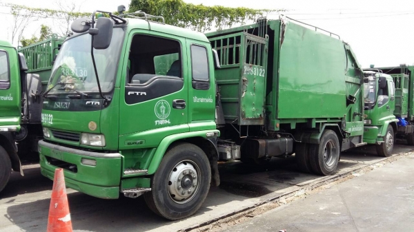 ขายรถบรรทุก 6 ล้อหัวคัสซี ISUZU FTR 200 แรงม้าปี 2550 แม็กโหลด รุ่นระฆังทอง 50 ปี คัสซียาว 5.20 เมตร ช่วงล้อหน้าหลัง 4.30 เมตร ราคา 650000