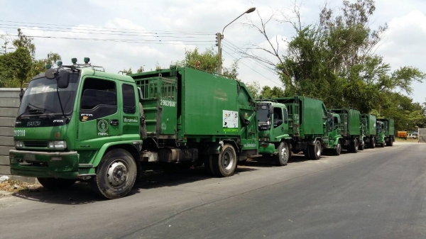 ขายรถบรรทุก 6 ล้อหัวคัสซี ISUZU FTR 200 แรงม้าปี 2550 แม็กโหลด รุ่นระฆังทอง 50 ปี คัสซียาว 5.20 เมตร ช่วงล้อหน้าหลัง 4.30 เมตร ราคา 650000