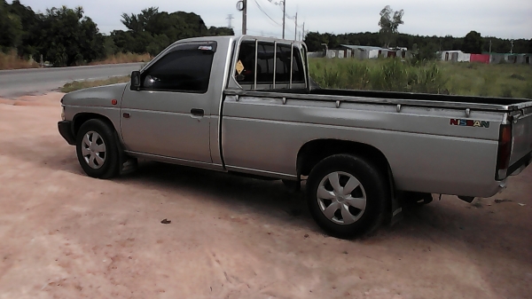 ขายnissan big mพร้อมใช้งาน