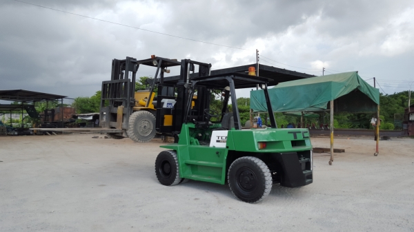 ขายรถยก7ตันงายาวมาก