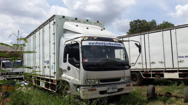 ขายดาวน์ 6 ล้อ ตู้แห้ง ยาว 7.20 เมตร / ISUZU เดก้า ปี 39