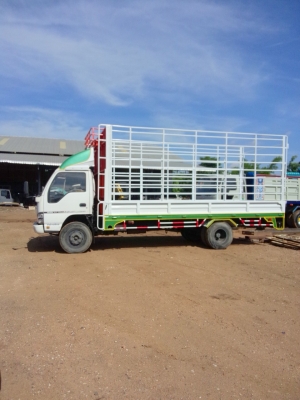 Isuzu NQR175 แรงม้า ยาว5.50ม. คอกสูง 0891446662 ธนากร Isuzu NQR175 แรงม้า ยาว5.50ม. คอกสูง 0891446662 ธนากร