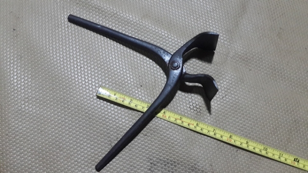 คีมจับสารพัดประโยชน์ จากญี่ปุ่นครับ หนาๆเหล็กดี