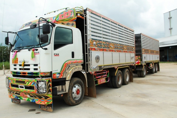 อู่อินเตอร์ สระแก้ว รับต่อกระบะและทำสี รถ 10 ล้อ 6 ล้อ สนใจติดต่อได้ที่ 081-9832626(เฮียโชค)