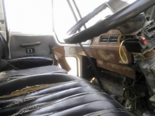 ขายรถดั้ม6ล้อช่างล่างTOYOTAหัวเก๋งเครื่องISUZU 110แรง