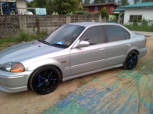 ขายซีวิคตาโตปี 97 หล่อๆ พร้อมใช้สักคัน