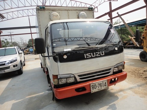 ขายNPRปี40รุ่นเฟืองท้ายใหญ่