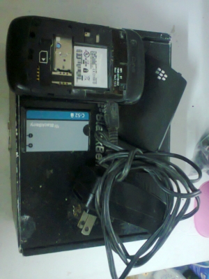 ขายโทรศัพท์ blackberry curve 8520 ยกกล่อง สีดำ ราคา1500 บาท