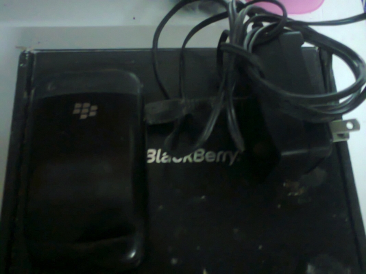 ขายโทรศัพท์ blackberry curve 8520 ยกกล่อง สีดำ ราคา1500 บาท