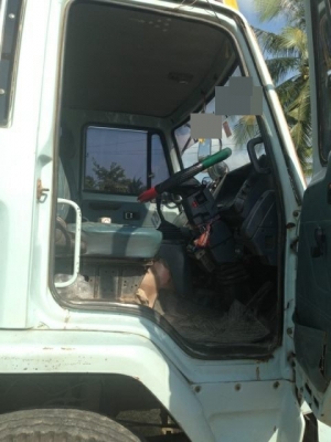 ขาย 10 ล้อดั๊ม ISUZU 210 แรงม้า เกียรธรรมดา สโลว์กลาง สนใจโทร 0819701072