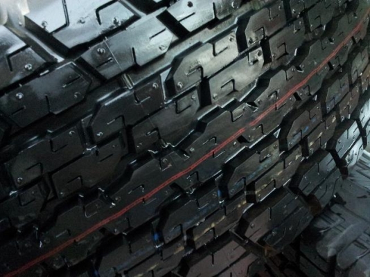 แม็กซ์พร้อมยาง 255/65/R17 All New Isuzu ป้ายแดง (24,900 Bht)