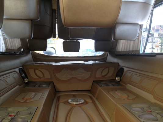 รถตู้นิสัน รถตู้นิสัน