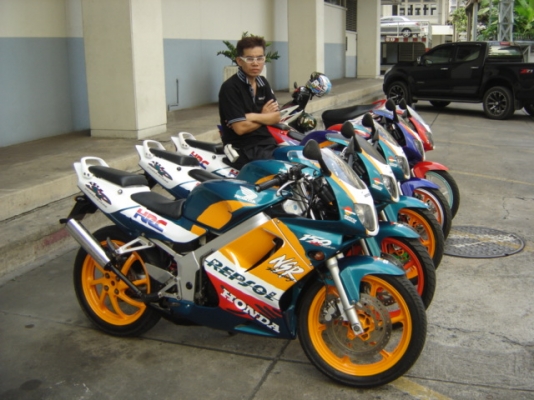 ขาย NSR 150SP สวยมาก มีสี แดง และสี เขียวส้ม สวยทั้งสองคัน ครับ ราคา 39900 บาท ต่อรองราคา ได้ ครับ