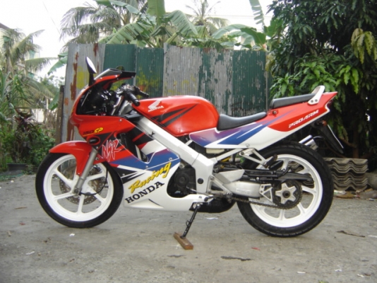 ขาย NSR 150SP สวยมาก มีสี แดง และสี เขียวส้ม สวยทั้งสองคัน ครับ ราคา 39900 บาท ต่อรองราคา ได้ ครับ