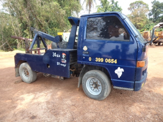 ขายรถอีซูซุเป็นรถยก ลากรถ เครื่อง110แรงม้าเพลาลอย ราคาถูกๆสภาพดีพร้อมใช้