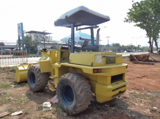 ขายรถตักล้อยางFURUKAWAเอวอ่อน2เพลา สภาพสวยพร้อมใช้ ขายรถตักล้อยางFURUKAWAเอวอ่อน2เพลา สภาพสวยพร้อมใช้