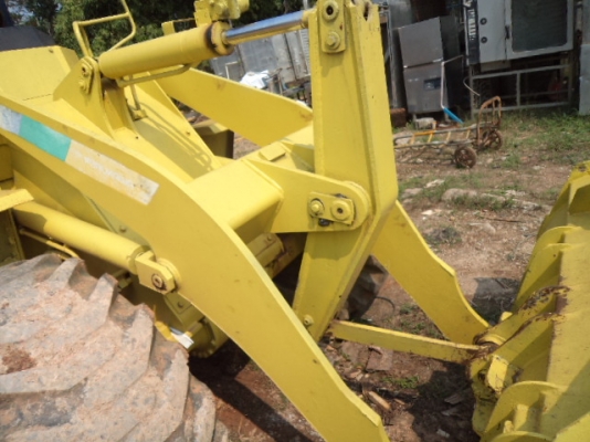 ขายรถตักล้อยางFURUKAWAเอวอ่อน2เพลา สภาพสวยพร้อมใช้ ขายรถตักล้อยางFURUKAWAเอวอ่อน2เพลา สภาพสวยพร้อมใช้