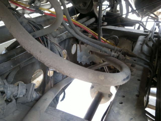 ขายรถ 10 ล้อ 2 เพลา กระบะเหล็กคอกเกษตรไม่ดั้ม  มีระบบลากลูก เดิมเป็นแก๊ส ทำเป็นรถน้ำมันแล้ว ISUZU DECA 270 ยูโรวัน ปี.43 พร้อมใช้ ถังแก๊สถอกออก