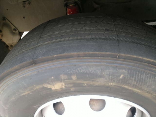 ขายรถ 10 ล้อ 2 เพลา กระบะเหล็กคอกเกษตรไม่ดั้ม  มีระบบลากลูก เดิมเป็นแก๊ส ทำเป็นรถน้ำมันแล้ว ISUZU DECA 270 ยูโรวัน ปี.43 พร้อมใช้ ถังแก๊สถอกออก