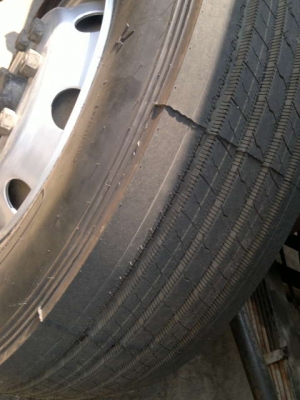 ขายรถ 10 ล้อ 2 เพลา กระบะเหล็กคอกเกษตรไม่ดั้ม  มีระบบลากลูก เดิมเป็นแก๊ส ทำเป็นรถน้ำมันแล้ว ISUZU DECA 270 ยูโรวัน ปี.43 พร้อมใช้ ถังแก๊สถอกออก