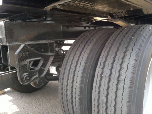 ขายลูกพ่วง 3 เพลา ใหม่แกะกล่องยังไม่ได้ใช้งาน ปี.56 กระบะเหล็กคอกเกษตรไม่ดั้ม ยาว.8.50 สูง.2.40 เมตร อู่.พิรุฬห์ แอสเซมบลี้ย์ สนใจรีบจองด่วน