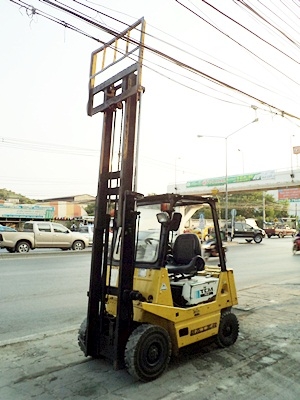 ขายรถยกTCM 1.8 ตัน  เครื่องดีเซลอีซูซุ เกียร์ออโต้  ยางตัน 4 ล้อ กระบอกคุ่ เสาสูง 3 เมตร  พวงมาลัยเพาเว่อร์  สีเดิมจากนอก นำเข้าจากญี่ปุ่น ใช้งานได้ทันที