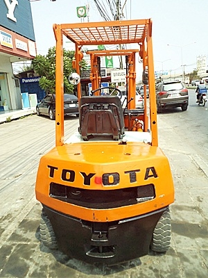 ขายรถยกโตโยต้า 2.5 ตัน เครื่องเบนซิน กระบอกคู่ เสาสูง 3 เมตร พวงมาลัยเพาเว่อร์ สีเดิมจากนอก นำเข้าจากญี่ปุ่น ใช้งานได้ทันที ขายรถยกโตโยต้า 2.5 ตัน เครื่องเบนซิน กระบอกคู่ เสาสูง 3 เมตร พวงมาลัยเพาเว่อร์ สีเดิมจากนอก นำเข้าจากญี่ปุ่น ใช้งานได้ทันที