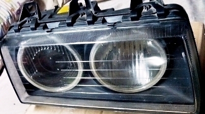 ขายโคมไฟหน้า มีวงแหวนรอบนอก BMW E36 ราคา 3,500 บาท ขายโคมไฟหน้า มีวงแหวนรอบนอก BMW E36 ราคา 3,500 บาท