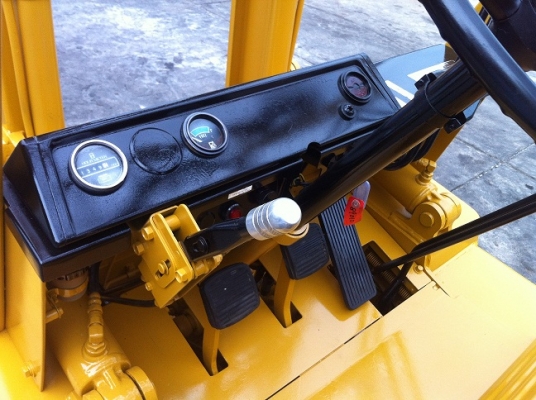 ขาย ฟอล์คลิฟต์ 2.0 ตัน KOMATSU FD20-10 รถเก่านำเข้าจากญี่ปุ่น ขาย ฟอล์คลิฟต์ 2.0 ตัน KOMATSU FD20-10 รถเก่านำเข้าจากญี่ปุ่น