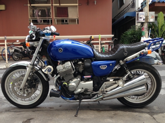 ขาย คับ CB400Four ทะเบียน ขาย 125000 เอกสารเล่มพร้อม ภาษีไม่ขาด