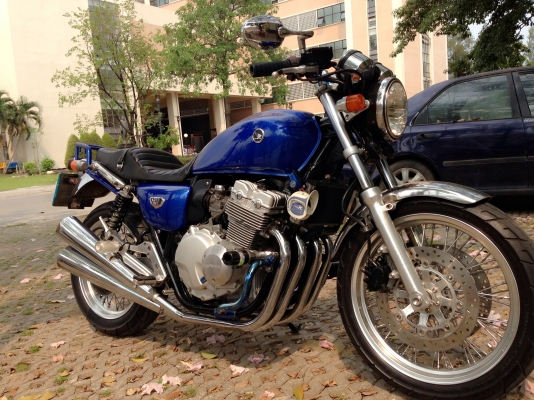 ขาย คับ CB400Four ทะเบียน ขาย 125000 เอกสารเล่มพร้อม ภาษีไม่ขาด