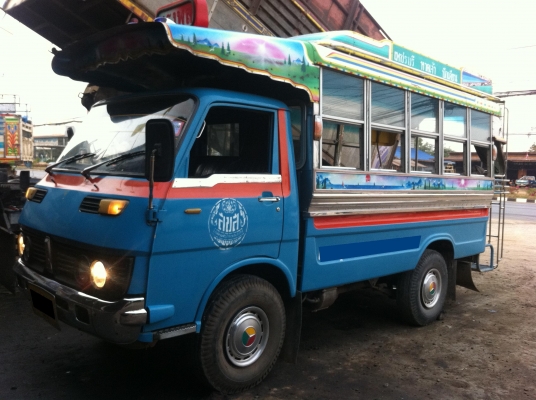 ขายด่วน 2แถว ISUZU ELF100แรง 4ล้อใหญ่ สวยมากพร้อมใช้