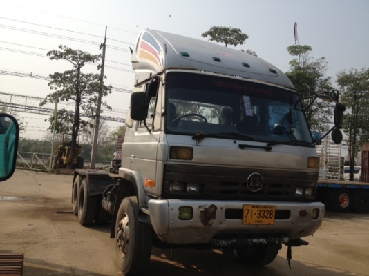 NISSAN UD หัวลาก 230 hp สภาพสวยพร้อมใช้งาน