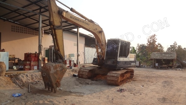 ขายรวม 2 คัน (รถแบคโฮ ยี่ห้อ KOMATSU PC120-5 //รถบรรทุก 10 ล้อ เทนเลอร์ ยี่ห้อ ISUZU