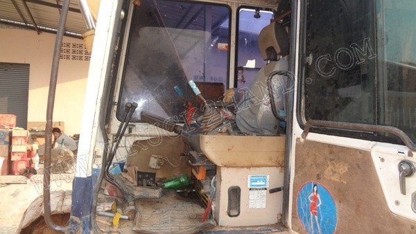 ขายรวม 2 คัน (รถแบคโฮ ยี่ห้อ KOMATSU PC120-5 //รถบรรทุก 10 ล้อ เทนเลอร์ ยี่ห้อ ISUZU