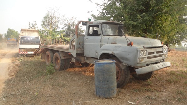 ขายรวม 2 คัน (รถแบคโฮ ยี่ห้อ KOMATSU PC120-5 //รถบรรทุก 10 ล้อ เทนเลอร์ ยี่ห้อ ISUZU