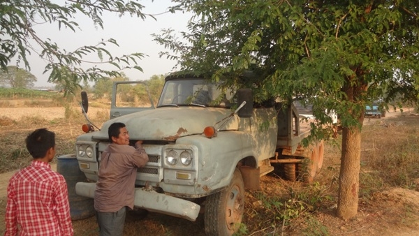 ขายรวม 2 คัน (รถแบคโฮ ยี่ห้อ KOMATSU PC120-5 //รถบรรทุก 10 ล้อ เทนเลอร์ ยี่ห้อ ISUZU