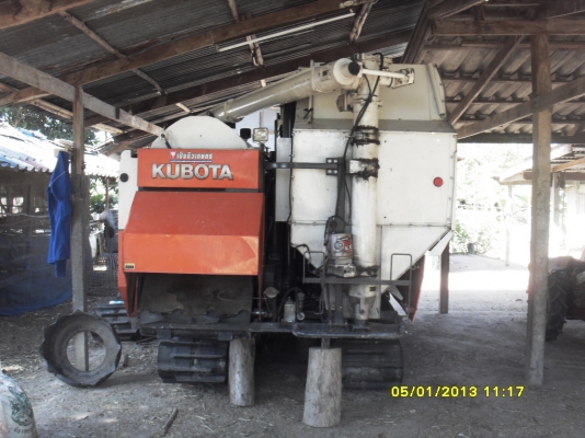 ขายรถเกี่ยวข้าว DC S5GM อุ้ม 1 ตัน