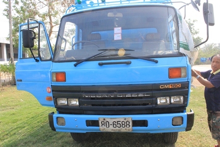 ขายรถบรรทุกหกล้อ สภาพดีสีสวย พร้อใช้งานครับ