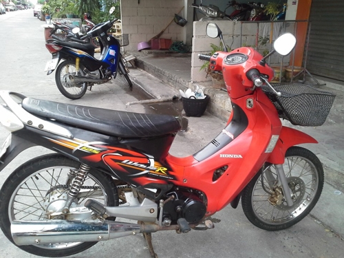 wave 125 s ปี 47 สีแดง ดำ กุญแจใหญ่ เครื่องเดิม แน่นๆ เอกสารครบ