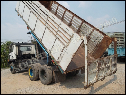 ขายด่วน รถบรรทุก 10 ล้อดั้ม MITSUBISHI FN 527MA 195 แรง /2เพลา สภาพสวย พร้อมใช้ ราคาสุดคุ้ม