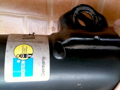 โช็คหน้าฟอร์จูนเนอร์ สภาพใหม่ 1,550 บาท โช็คหน้าฟอร์จูนเนอร์ สภาพใหม่ 1,550 บาท