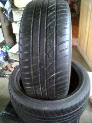 ขายยางขอบ18' sailun 225/40/18  1คู่ ยางใส่มาแค่ปีเดียว สัปดาห์ที่15 ปี2011