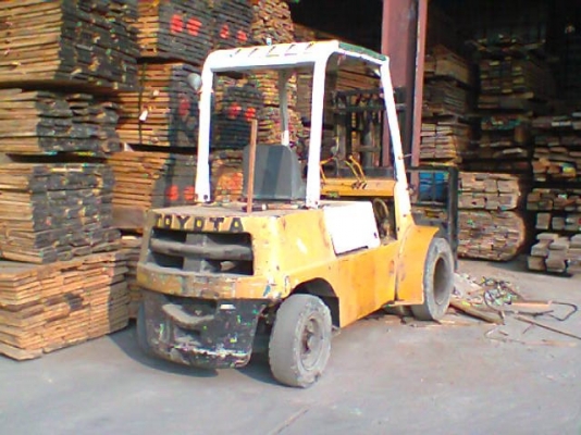 รถโฟร์คลิฟท์ โตโยต้า 4 ตัน เครื่องดีเซล เกียร์ออโต้ แรง