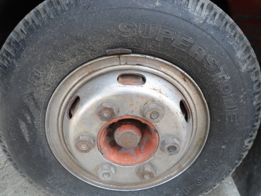 ขายรถ 6ล้อ NPR ยาว 5เมตร ยี่ห้อ Isuzu, สีฟ้า-ขาว