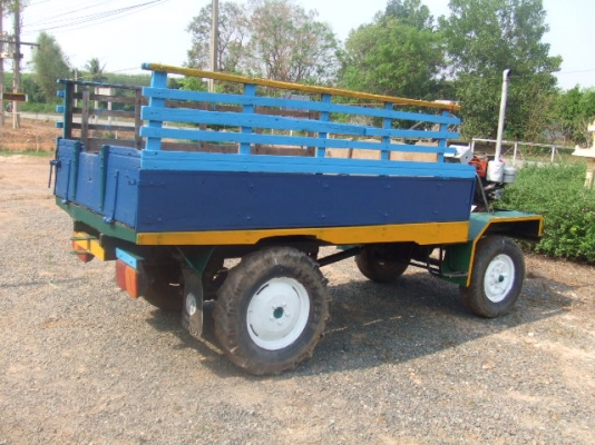 ขายอีแต๋น  พร้อมเครื่อง ยันม่าร์  10 แรง  จ้าวพลัง  ครับ