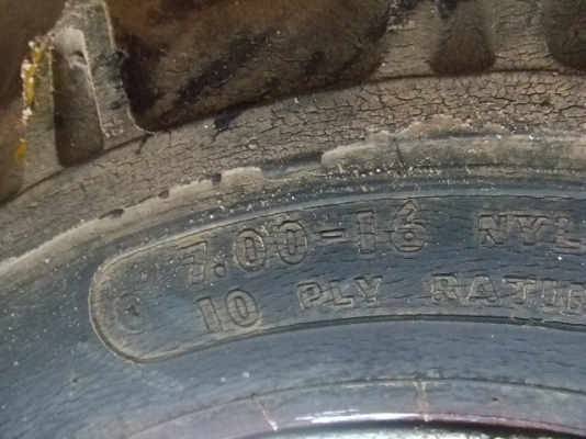 ขายอีแต๋น  พร้อมเครื่อง ยันม่าร์  10 แรง  จ้าวพลัง  ครับ