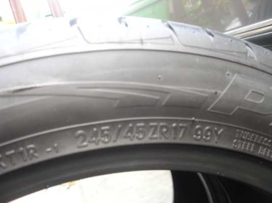 TOYO T1R made japan 245 45 17มี1คู่ TOYO T1R made japan 245 45 17มี1คู่