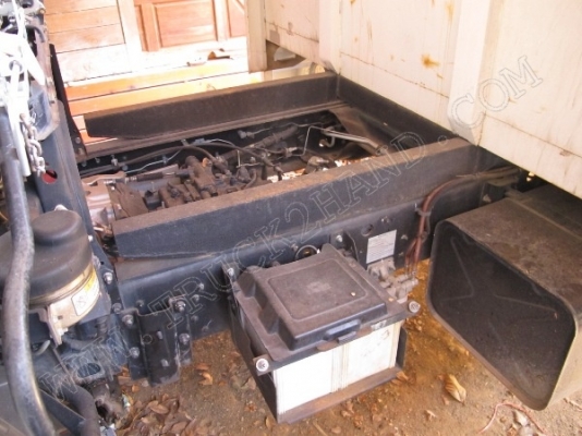 รถบรรทุก 6 ล้อ ยี่ห้อ HINO